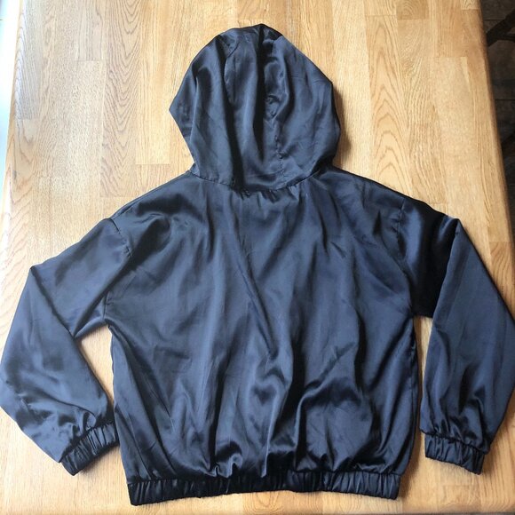 Forever 21 Black Satin Oversized Pullover Hoodie Bomber Size XS - Picture 5 of 9